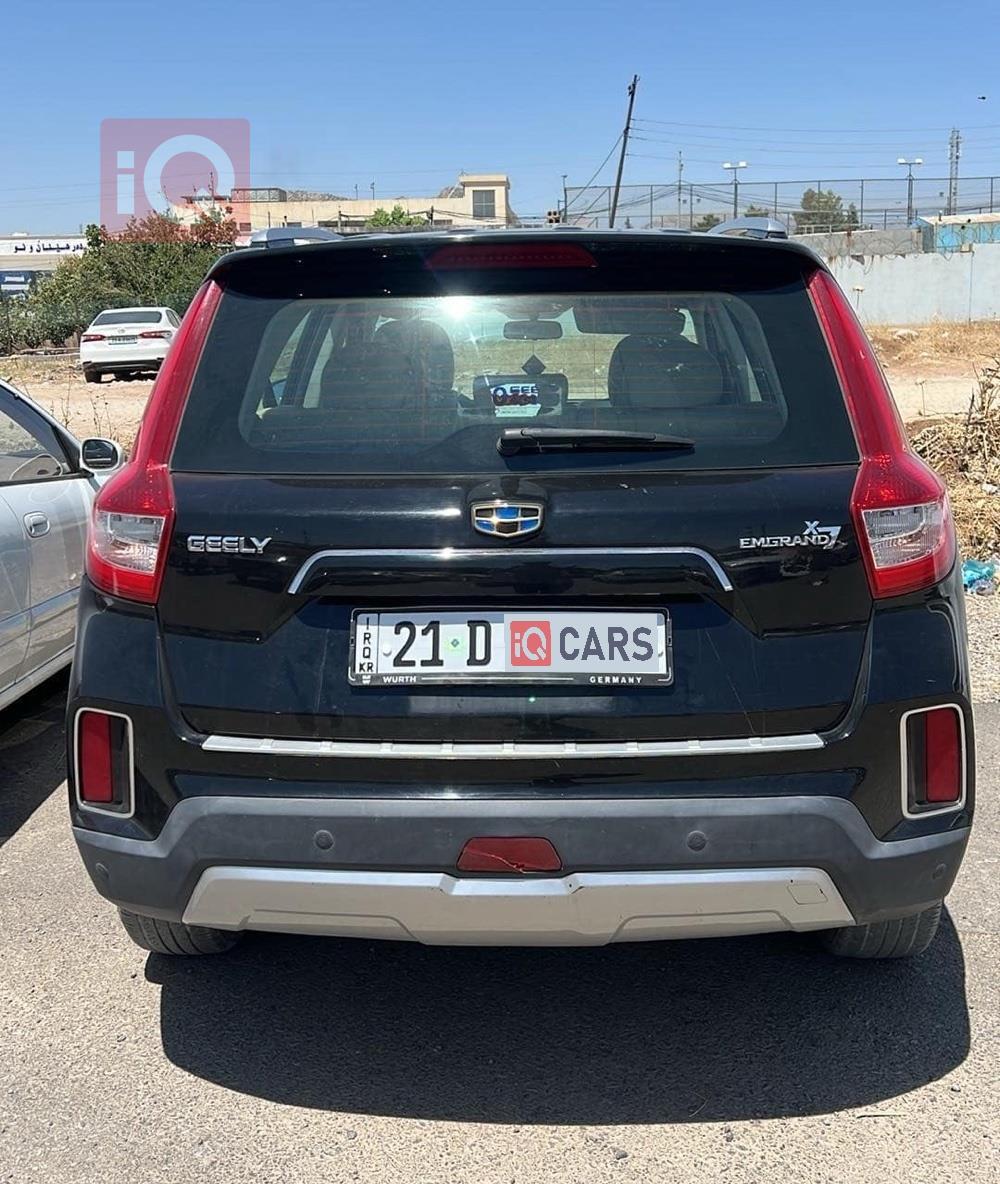 جیلی ئێم گراند X7